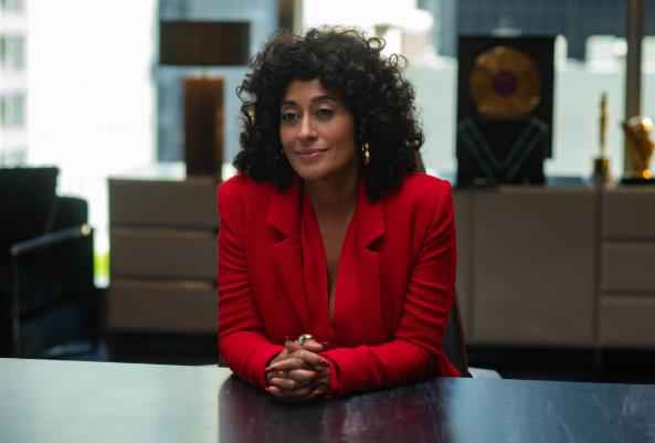 《天后小助理》定档1月15日 菜鸟打工人上演职场逆袭